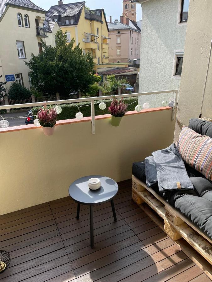 Lilis Apartment Mit Balkon Augsburg Buitenkant foto