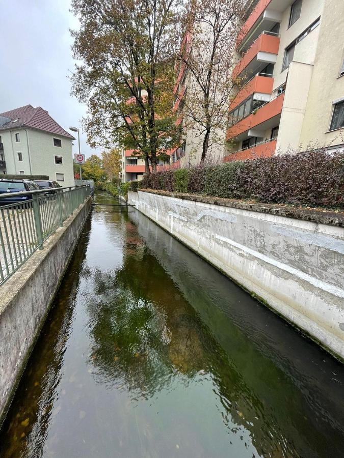 Lilis Apartment Mit Balkon Augsburg Buitenkant foto