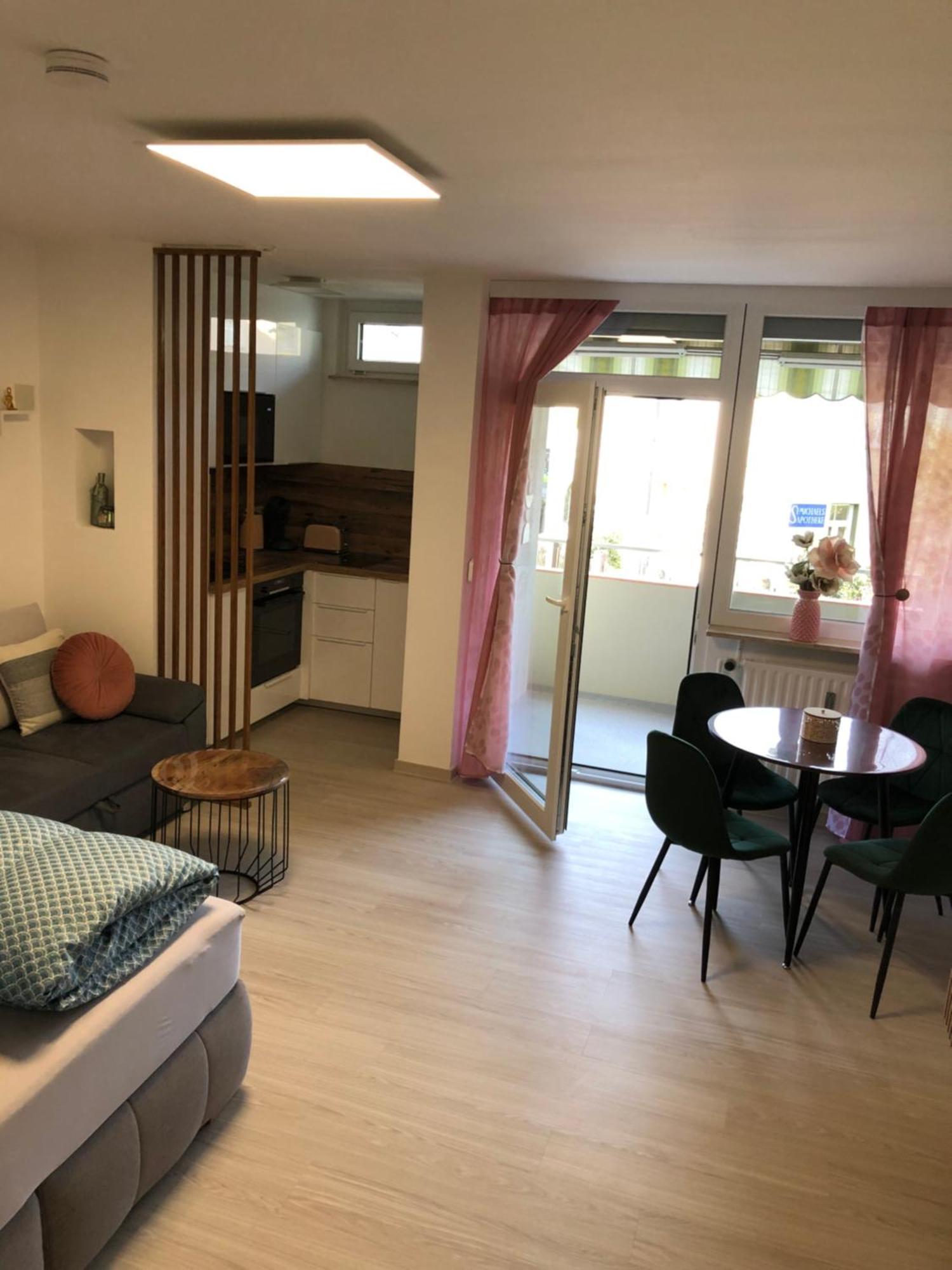 Lilis Apartment Mit Balkon Augsburg Buitenkant foto